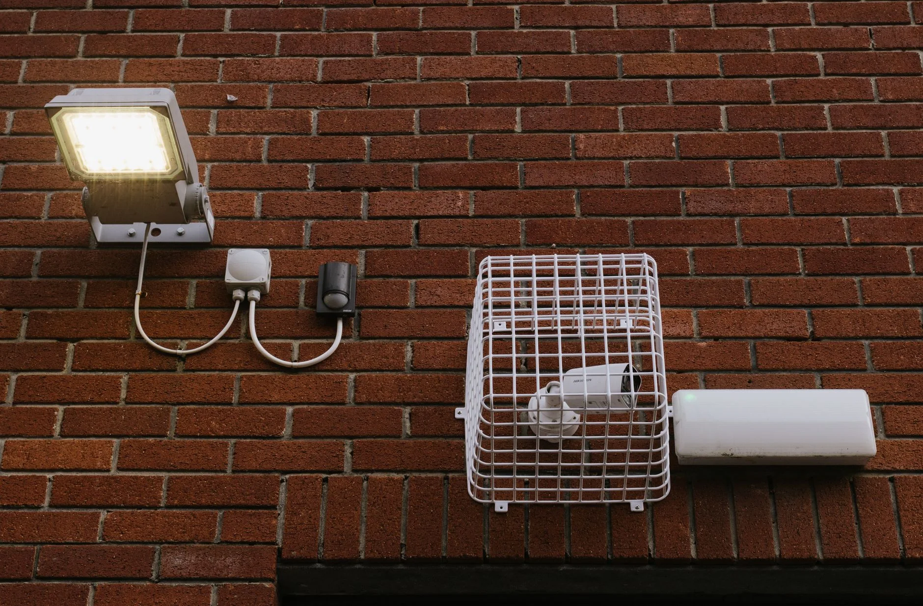 Best Motion Sensor Lights UK 2026 – Outdoor Security Lighting Reviewed